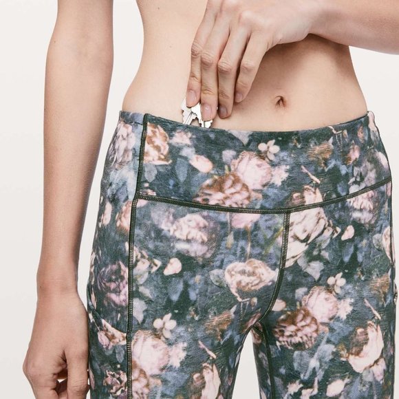 Lululemon Speed Up Crop *21" Frosted Rose Multi Size 4 EUC - Picture 3 of 8